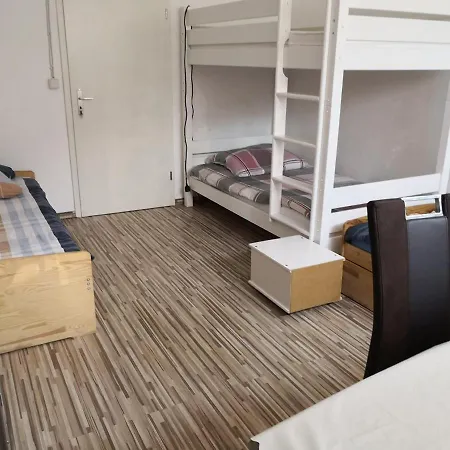 Guest house 3 Monteurzimmer Als Wohngemeinschaft Zur Selbstversorgung *